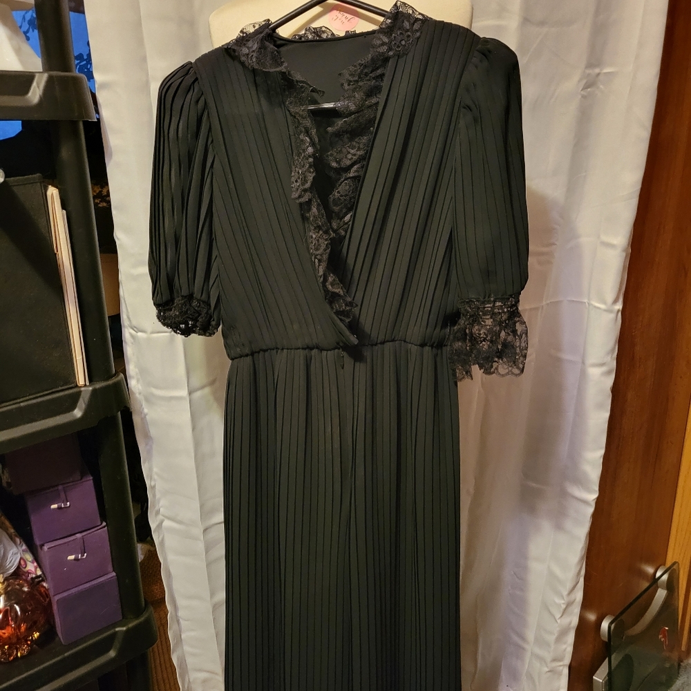 Beautiful vintage black romper/jumpsuit(104)